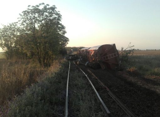 Sastre: Descarriló un tren cargado con soja